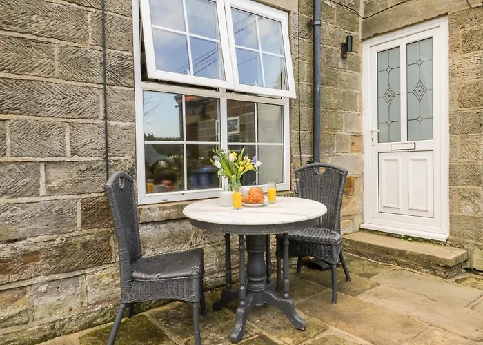 Hawthorn Dale * 惠特比